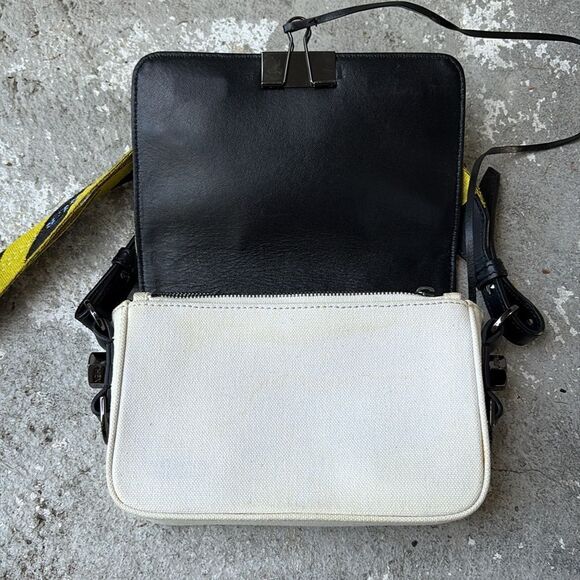 Off-White Virgil Abolh Sculpture canvas - Picture 4 of 13